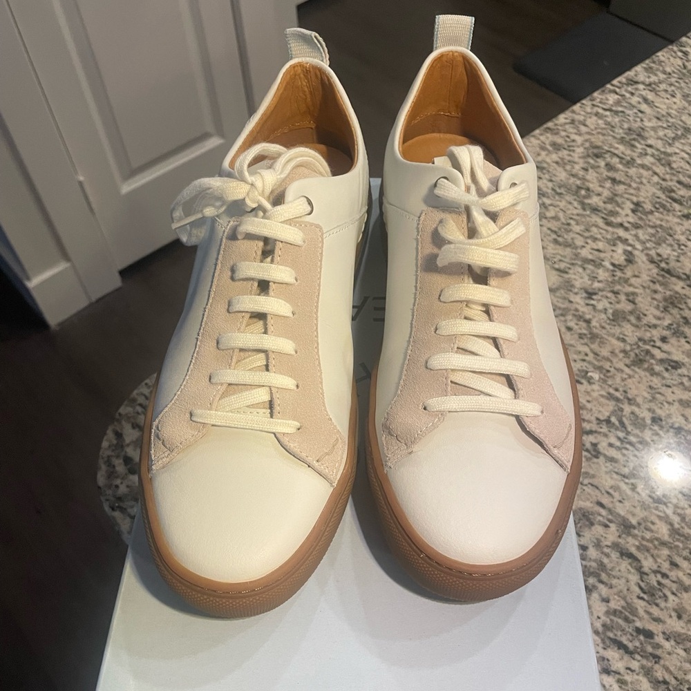 Shoe the bear sneakers